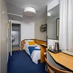 1711 Hotel