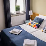 1711 Hotell 3*