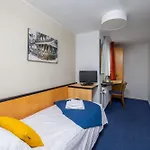 Hotel 1711 3*