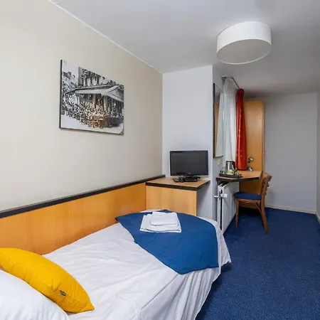 Hotel 1711 3*
