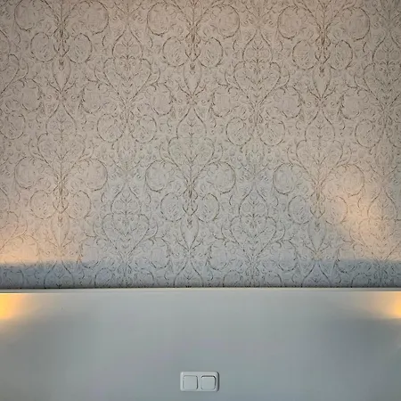 1711 酒店